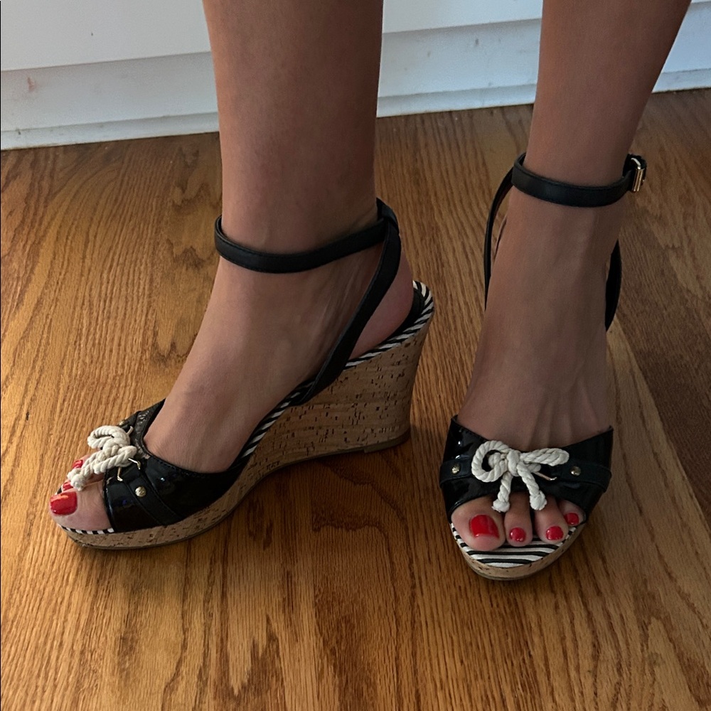 Adorable SPERRY black Wedge Sandals with Rope bow Detail.